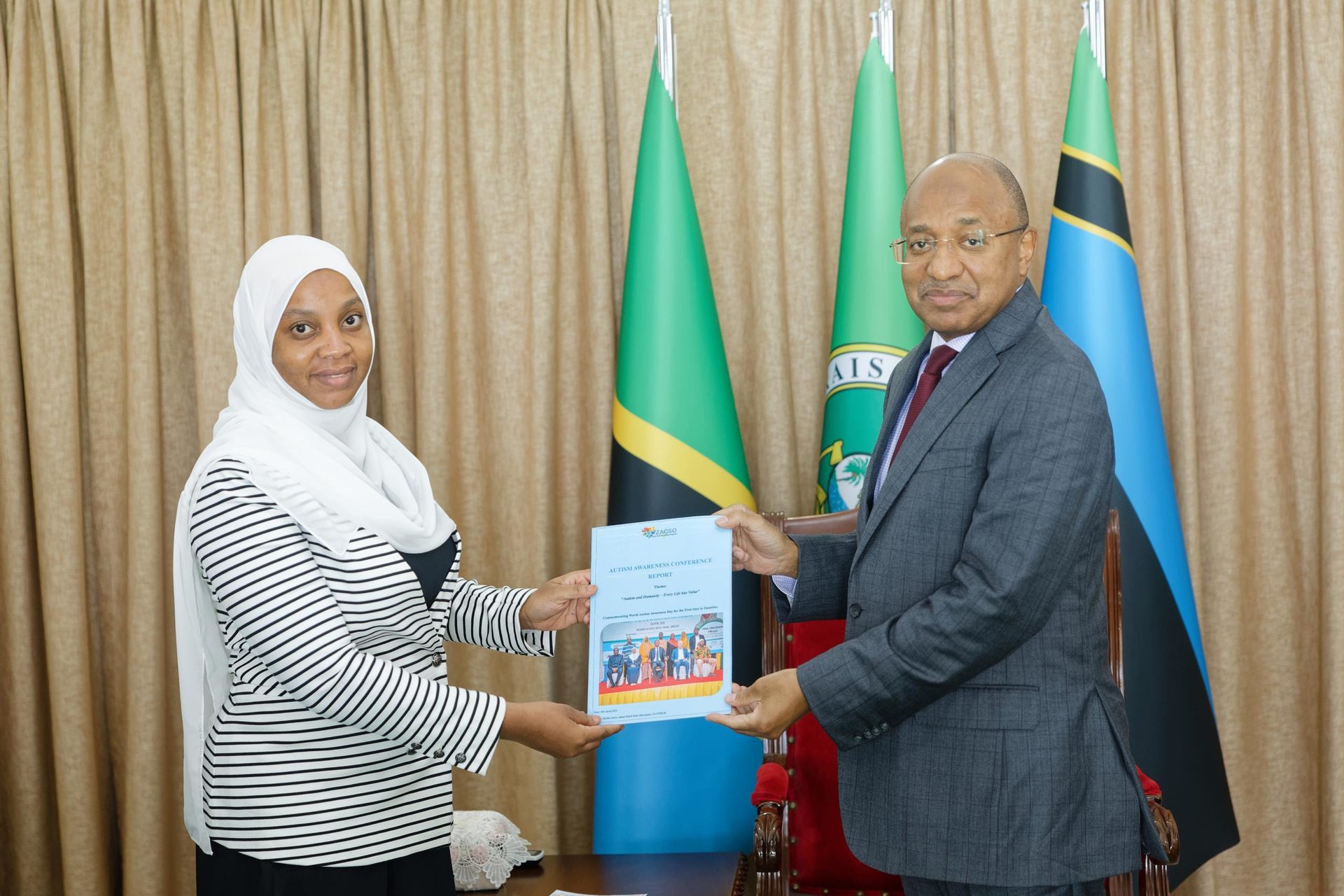 Report handover strengthens national autism dialogue